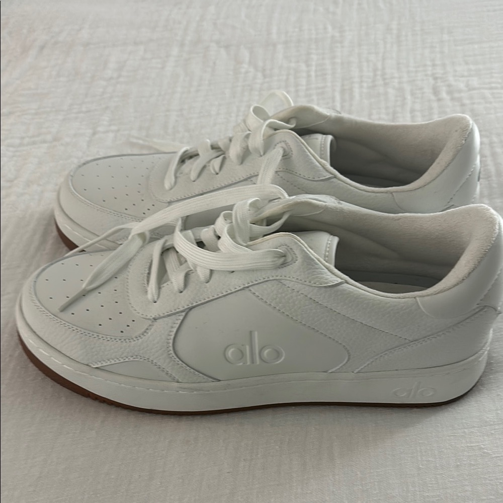 ALO Yoga Mens White Sneakers